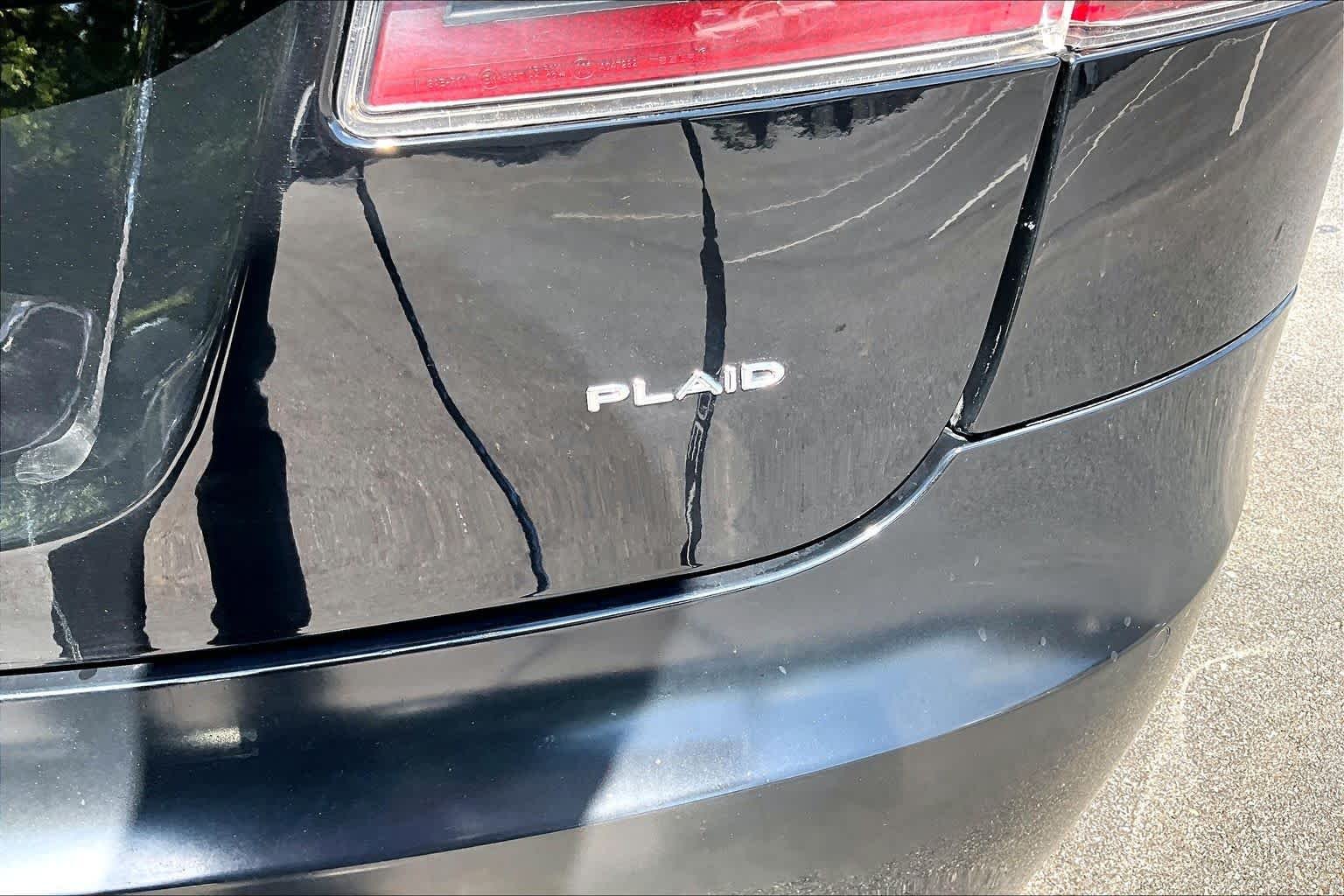 Used 2021 Solid Black Tesla Plaid image 9