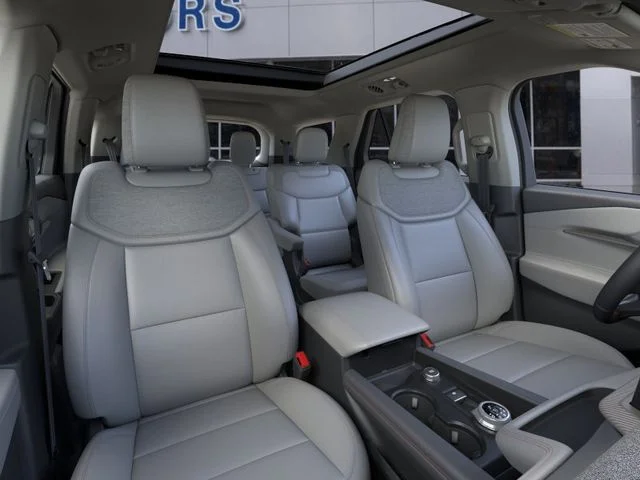 New 2026 Space White Metallic Ford Active image 33