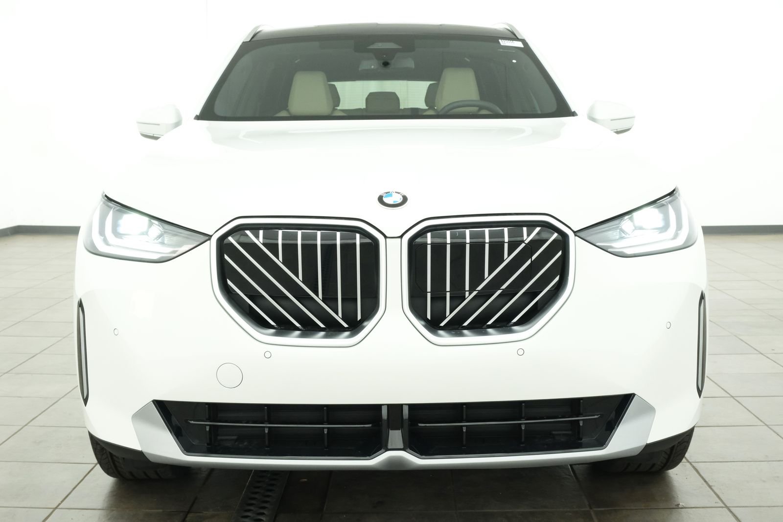 New 2026 Alpine White BMW 30 xDrive image 11