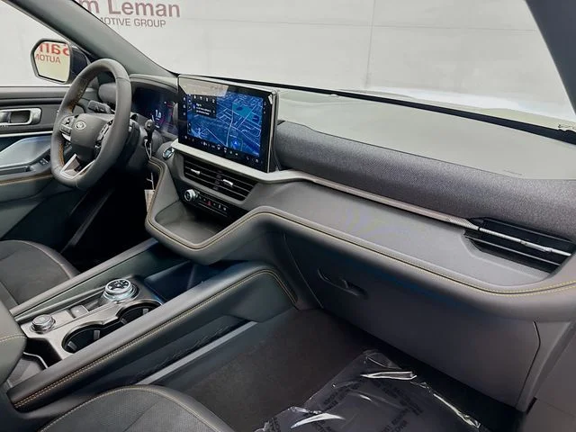 New 2026 Carbonized Gray Metallic Ford Tremor® image 32