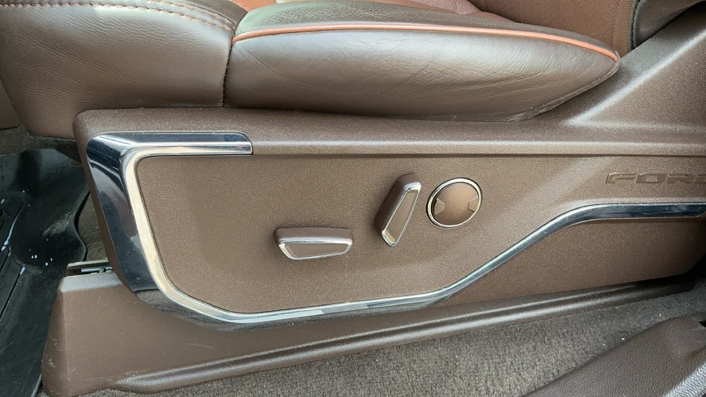 Used 2023 Gray Ford King Ranch image 19