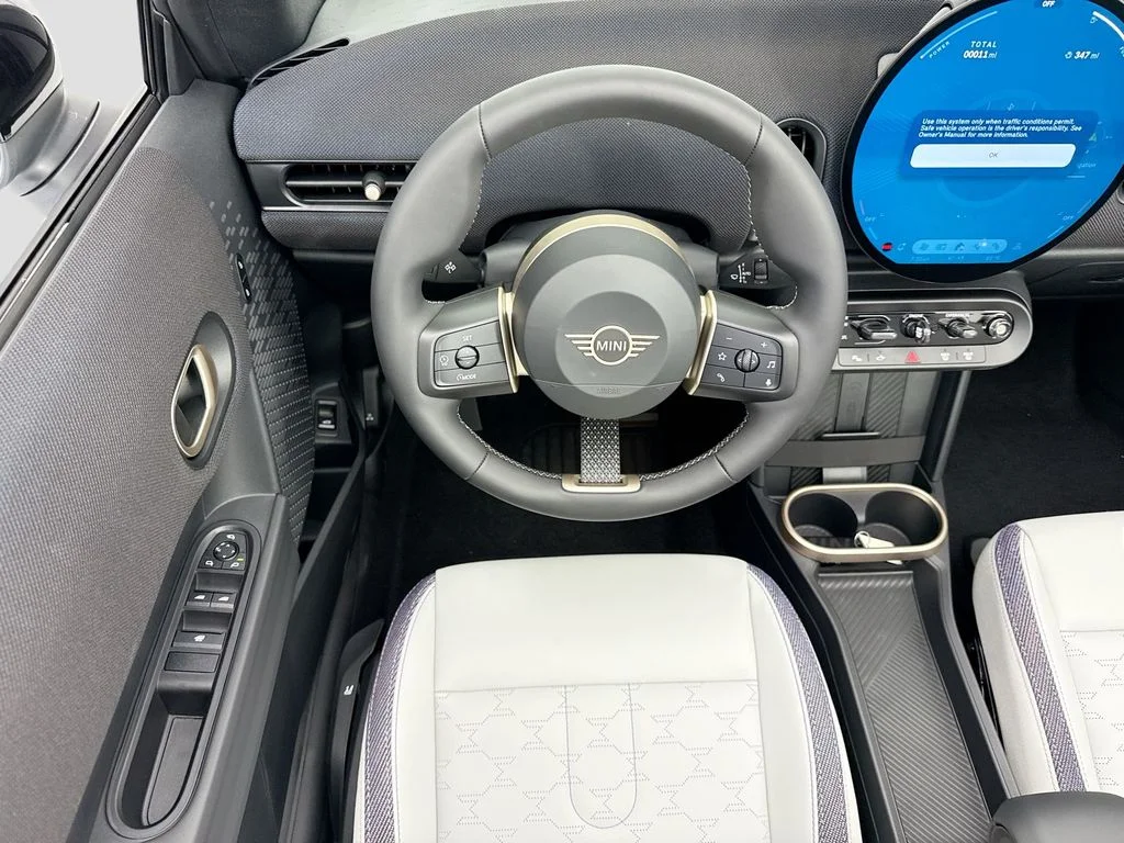 New 2026 Nanuq White Metallic MINI Signature Plus image 10