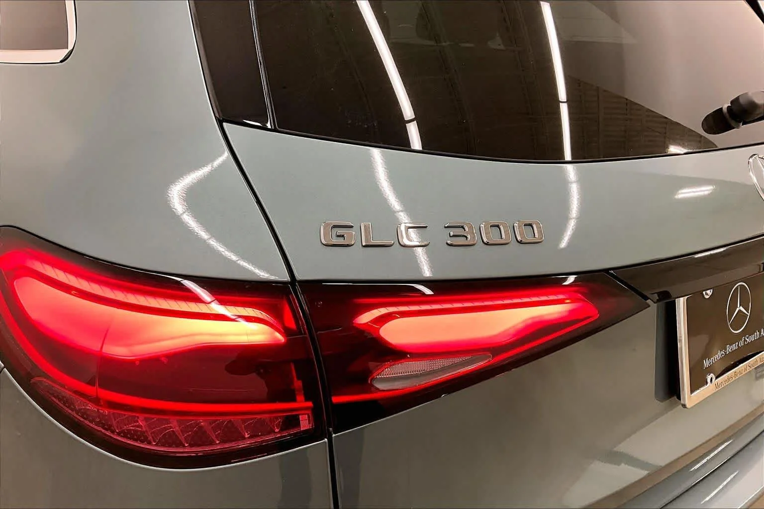 New 2026 Verde Silver Metallic Mercedes-Benz GLC 300 image 15