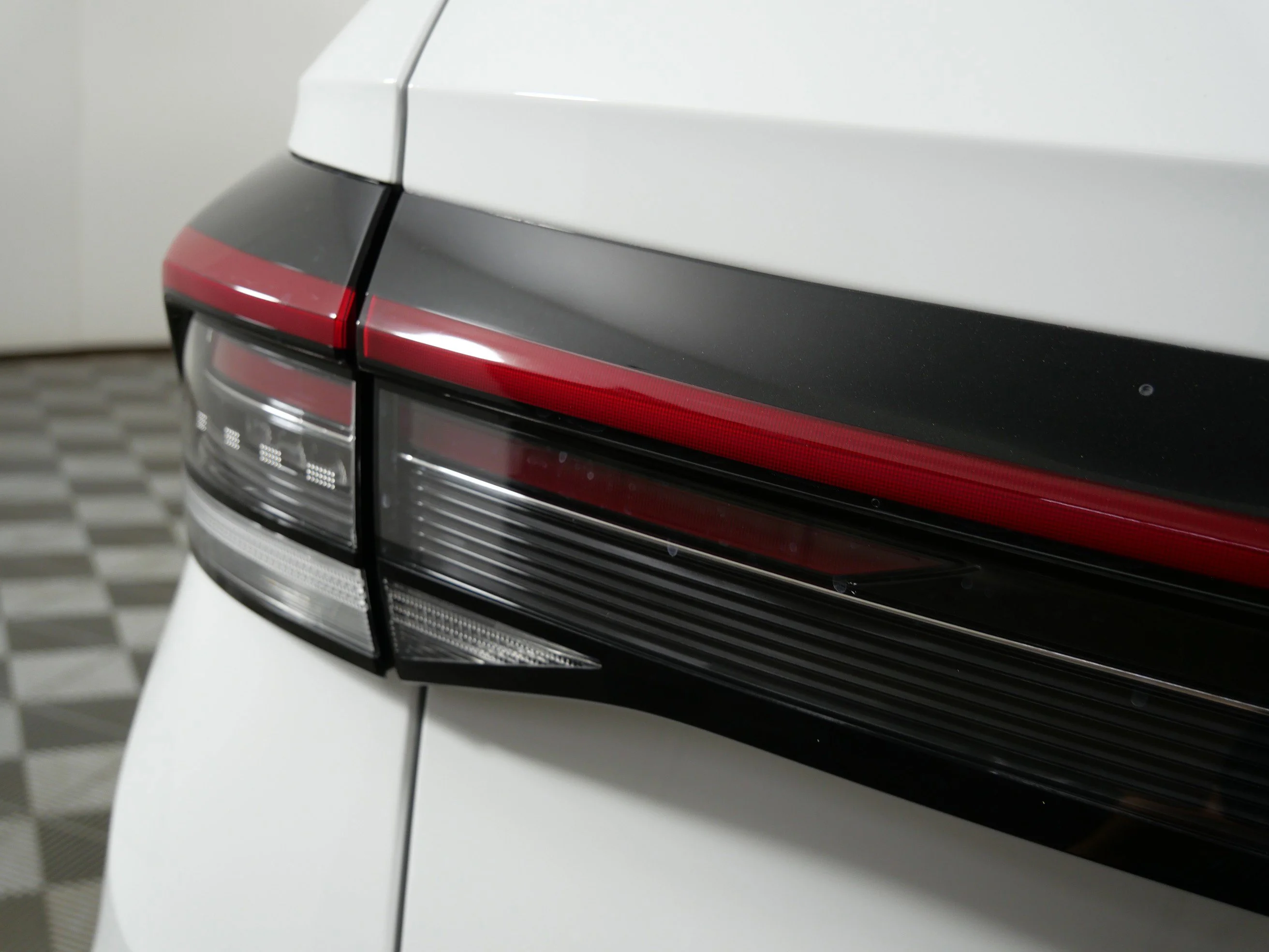 New 2026 Pure White Volkswagen SE image 17