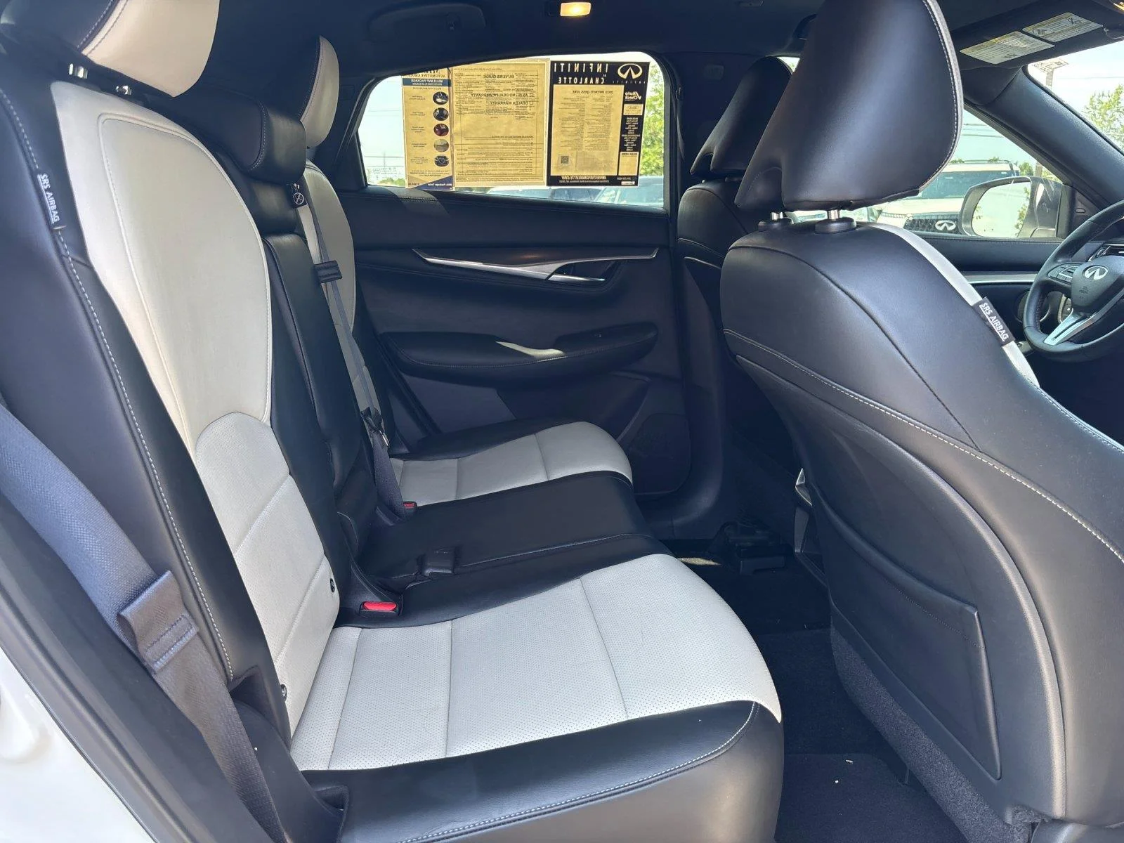 Certified Used 2023 Majestic White INFINITI LUXE image 36