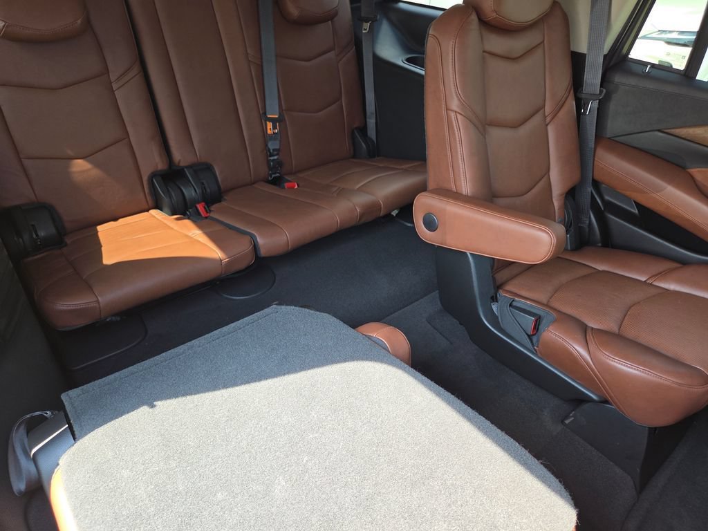 Used 2020 Dark Adriatic Blue Metallic Cadillac Premium Luxury image 5