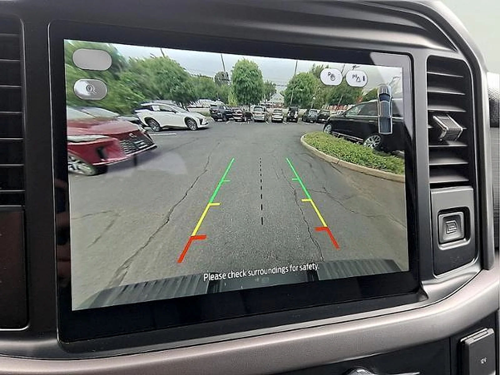 2025 Ford F-150 XLT - Photo 15