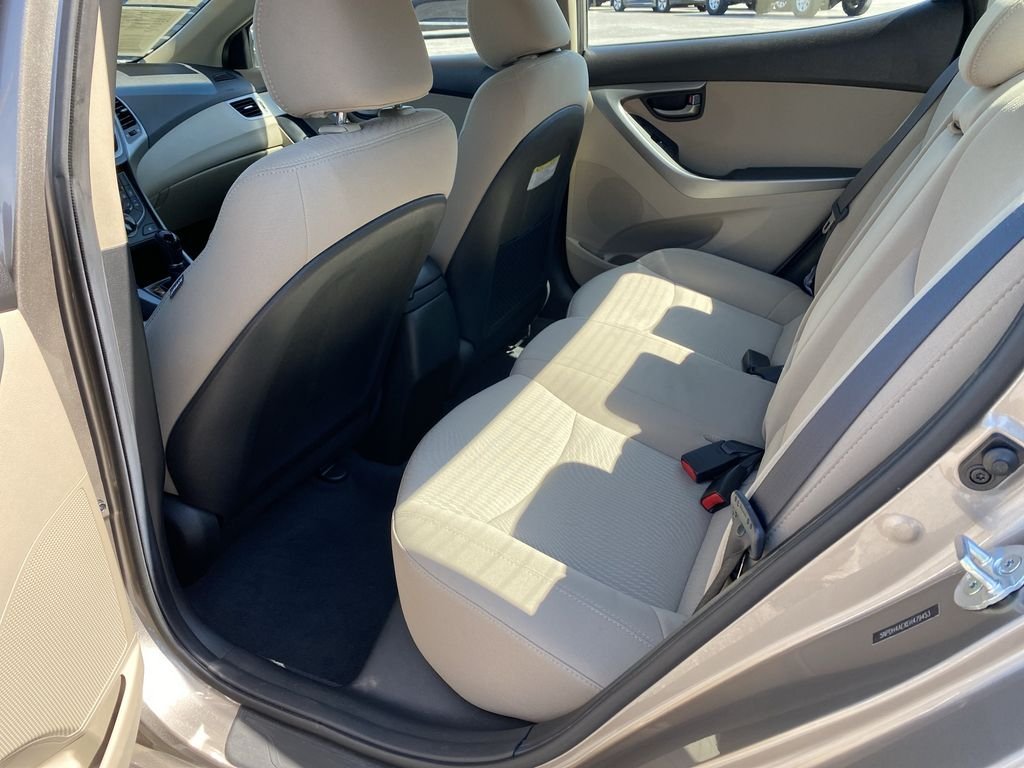 2014 Hyundai Elantra SE - Photo 25