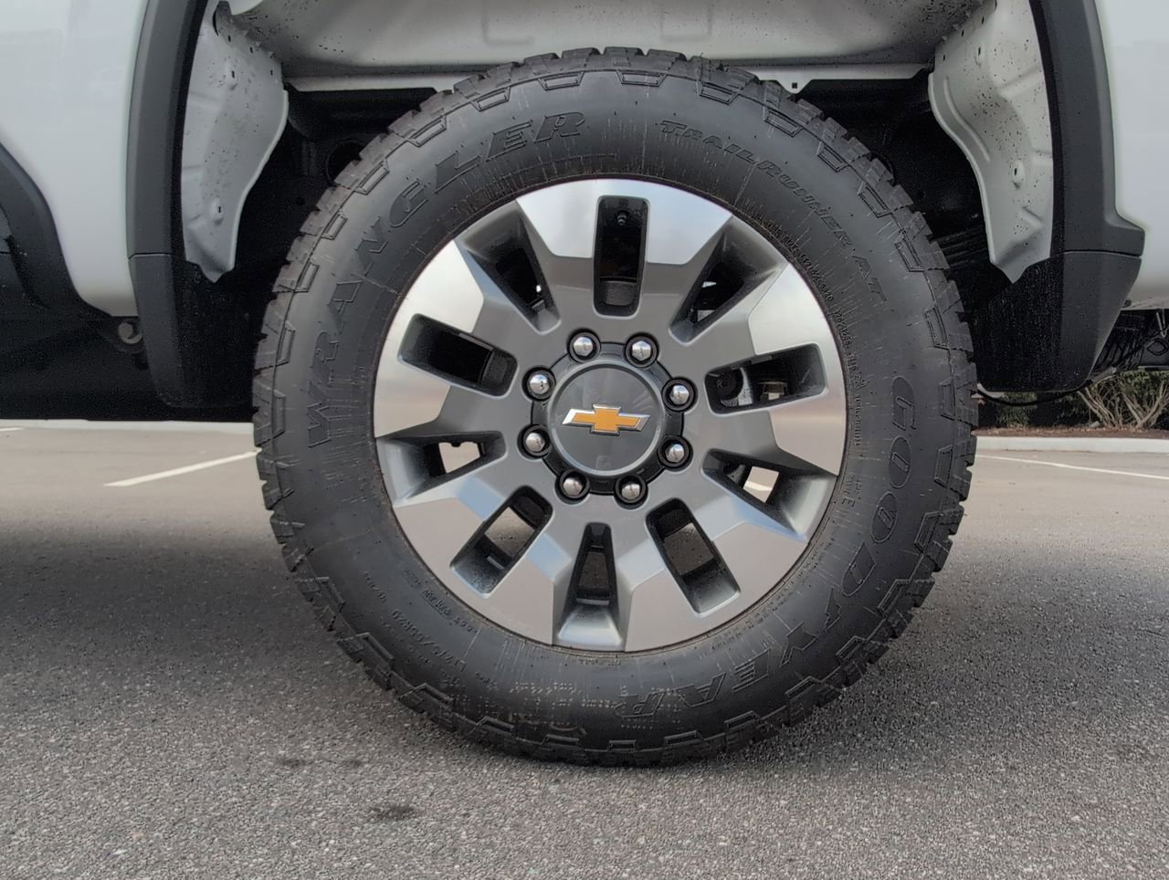 New 2026 Summit White Chevrolet Custom image 32