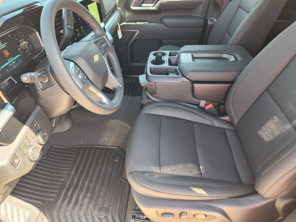 2026 Chevrolet Silverado 1500 LT - Photo 5