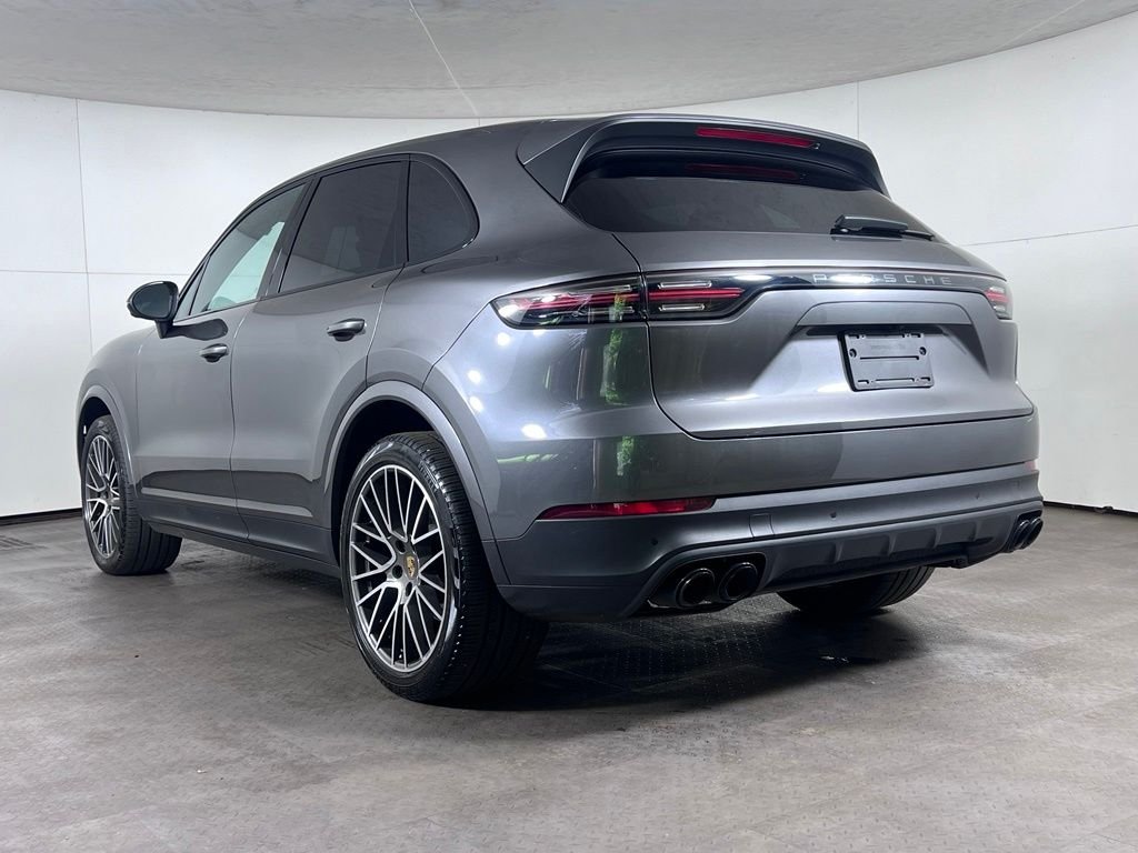 Certified Used 2023  Porsche  image 3