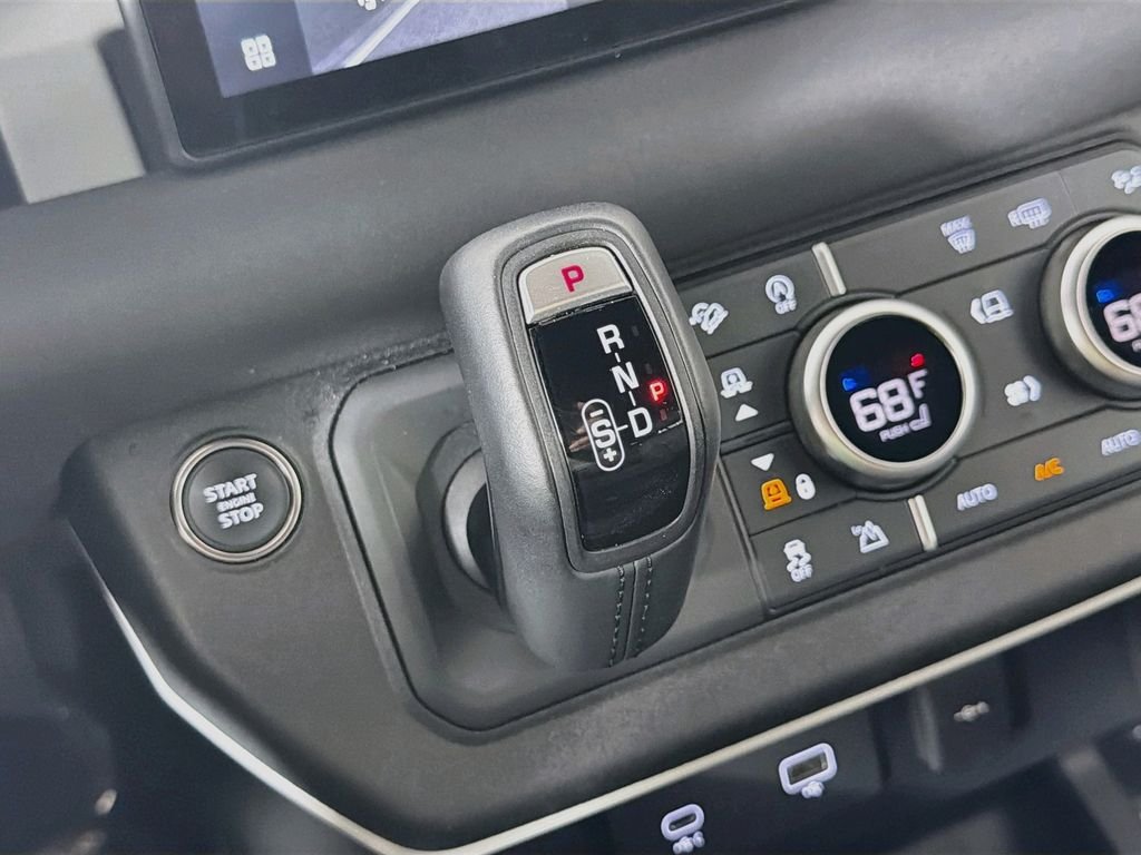 Used 2023 Silver Land Rover S image 17