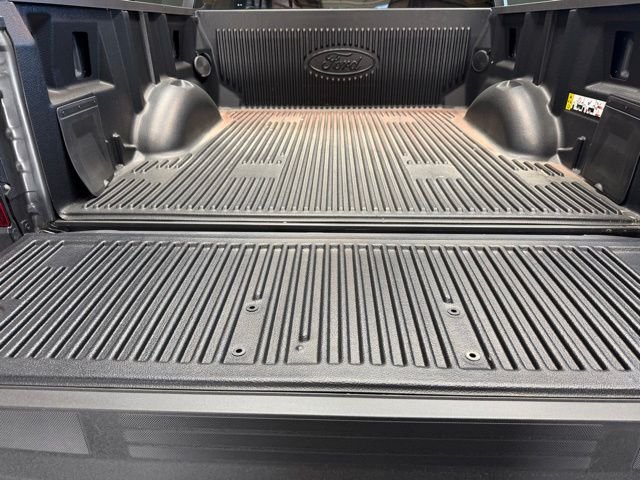 New 2026 Carbonized Gray Metallic Ford XLT image 29
