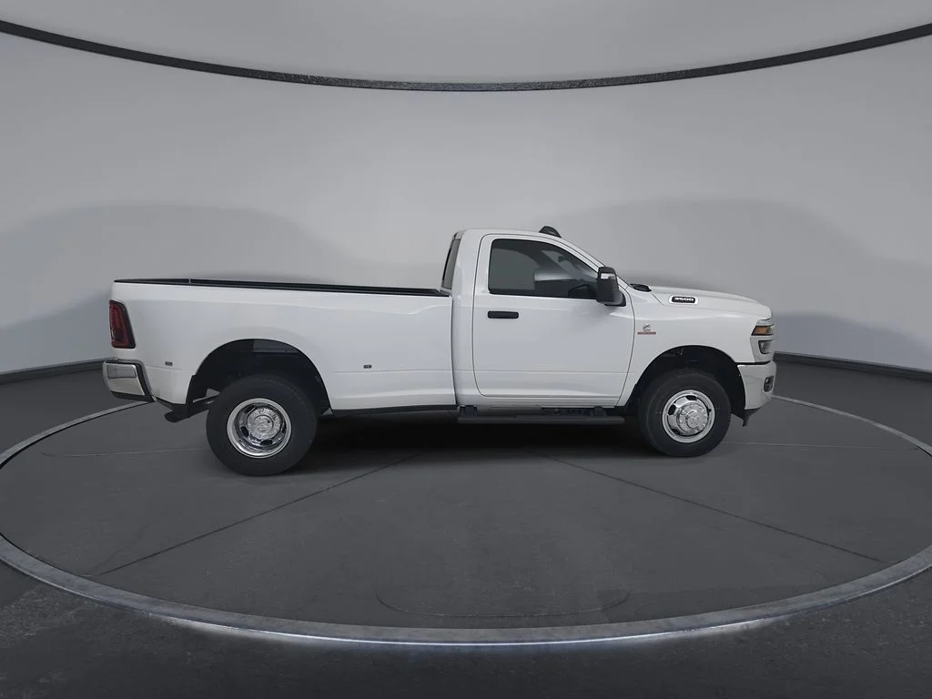 New 2026 Bright White Clear-Coat Exterior Paint RAM Tradesman image 16