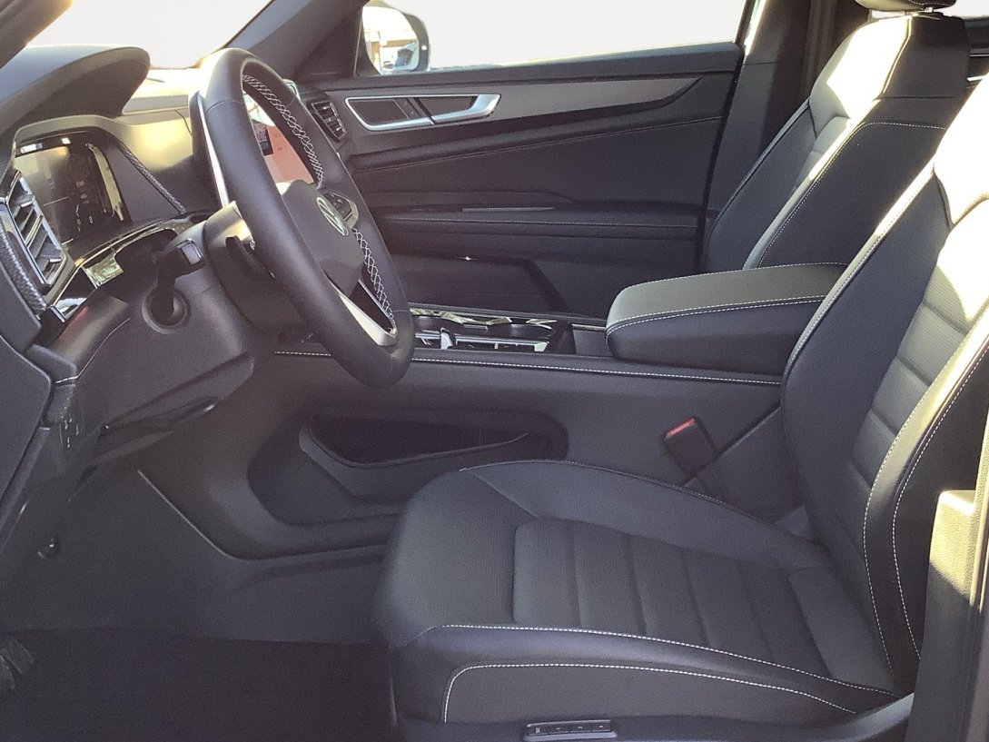 New 2026 Pure Gray Volkswagen 2.0T SEL image 22