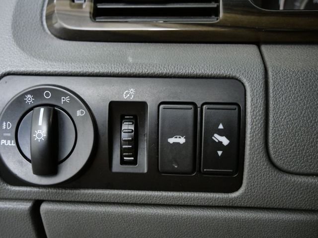 Used 2008  Mercury Premier image 22