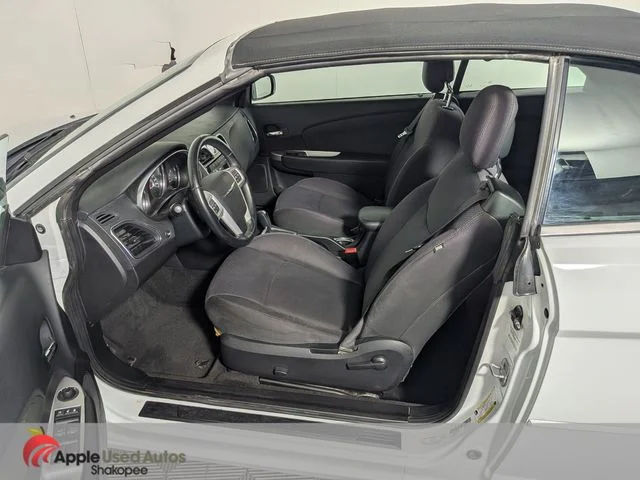 Used 2012 White Chrysler Touring image 12