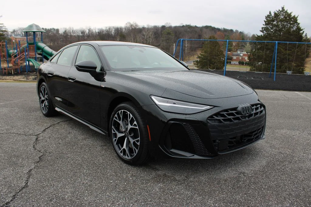 Used 2026 Green Metallic Audi Premium Plus image 2