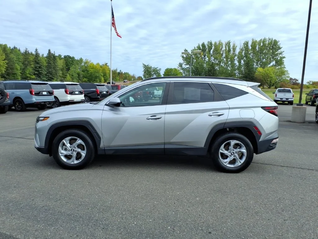 Used 2024 Shimmering Silver Hyundai SEL image 4