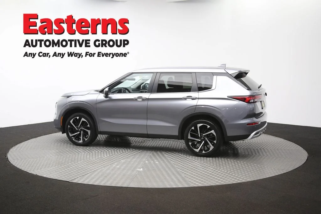 Used 2024 Gray Mitsubishi SE image 62