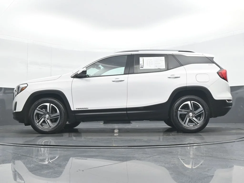 Used 2021 White GMC SLT image 27
