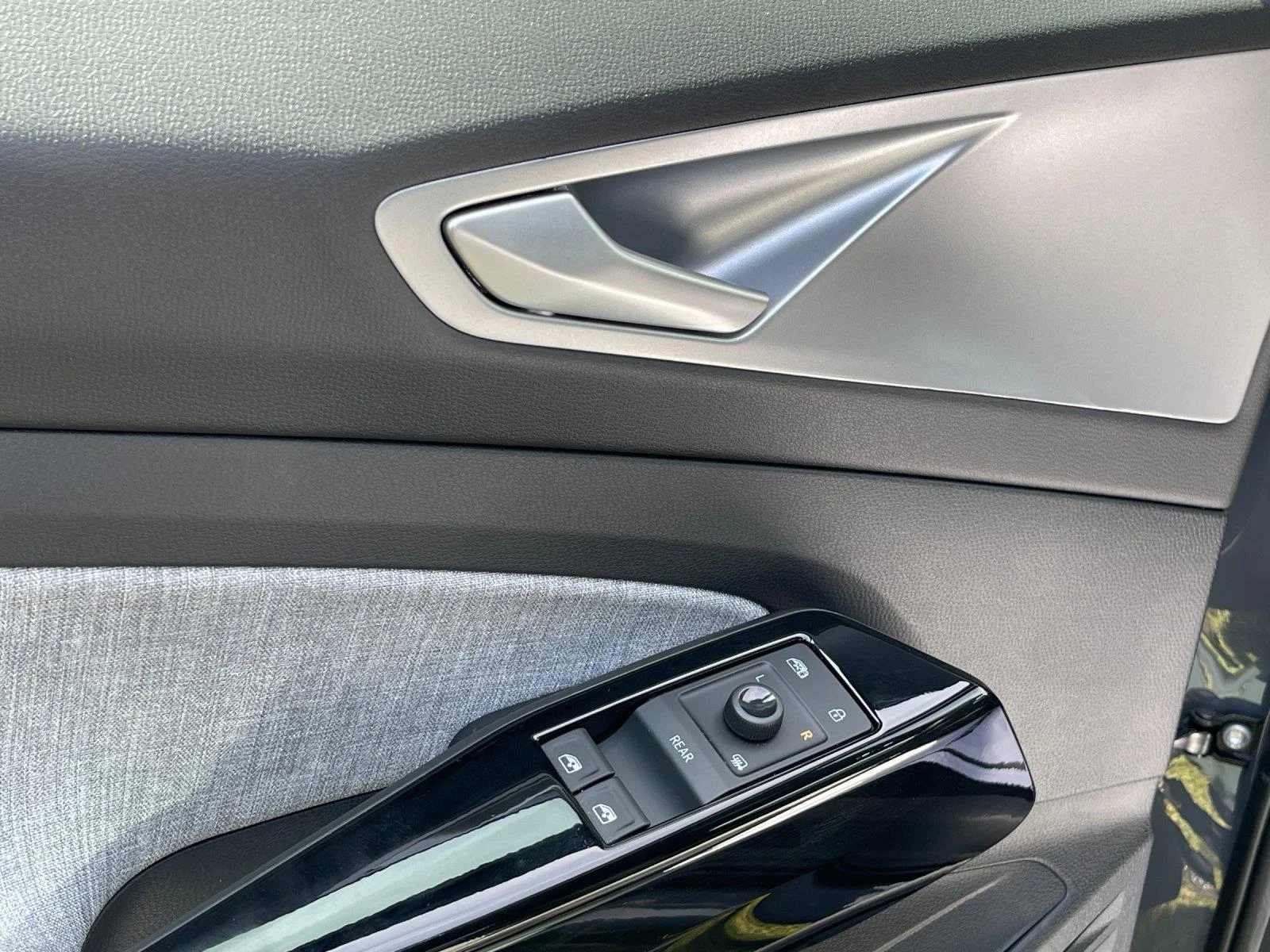 New 2026 Pure Gray Volkswagen Pro image 14