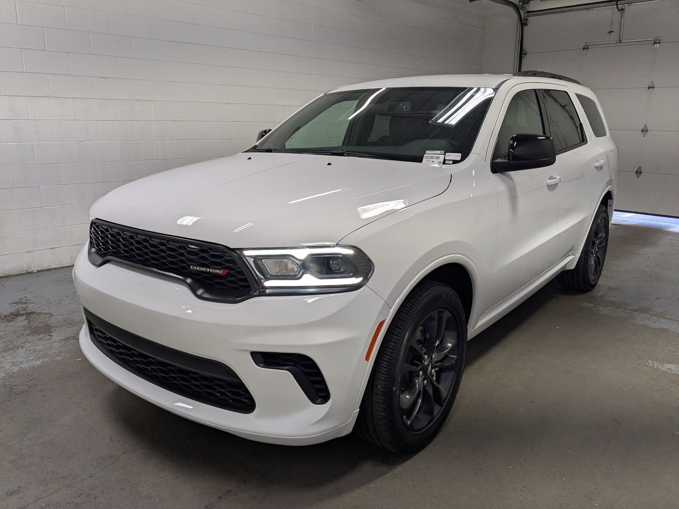New 2026 White Knuckle Clear-Coat Exterior Paint Dodge GT image 9