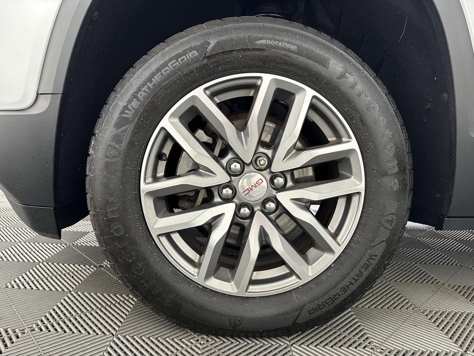 Used 2019 Quicksilver Metallic GMC SLE image 24