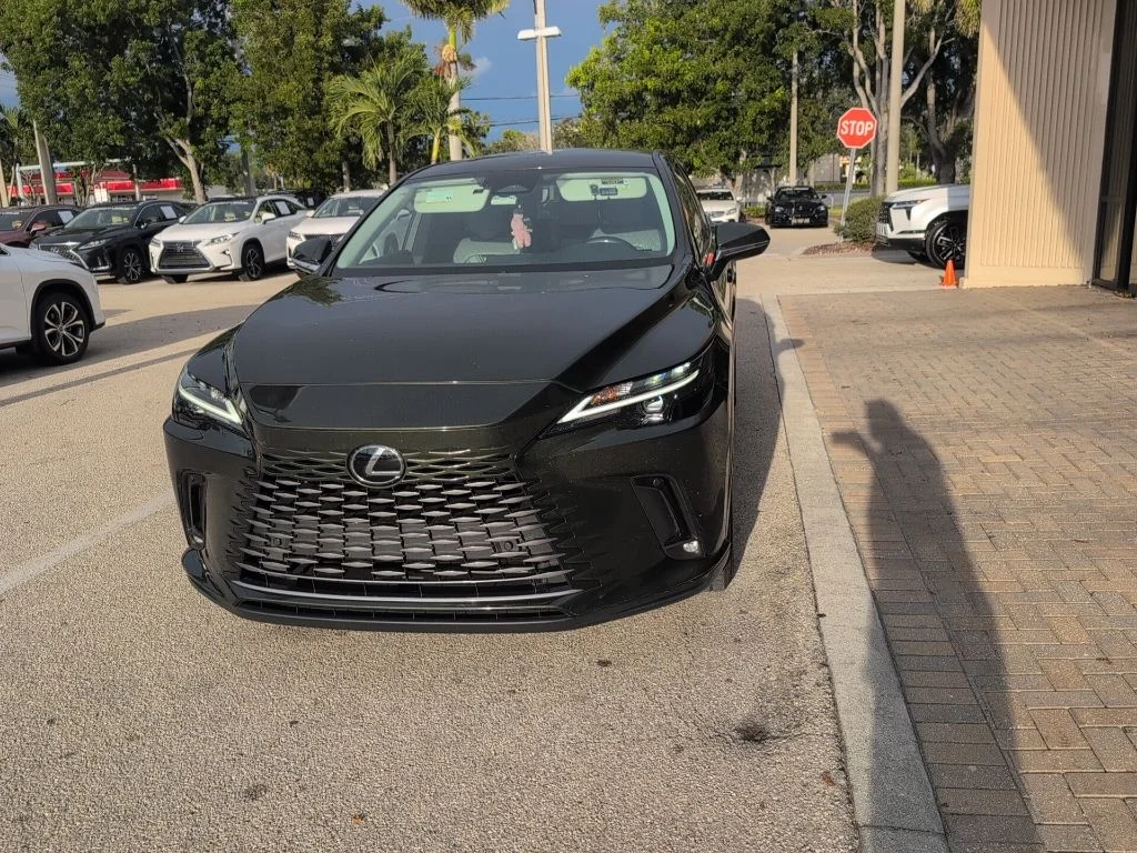 Certified Used 2024 Green Lexus 350 image 3