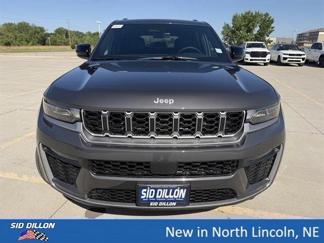 New 2026 Baltic Gray Metallic Clearcoat Jeep Limited image 3