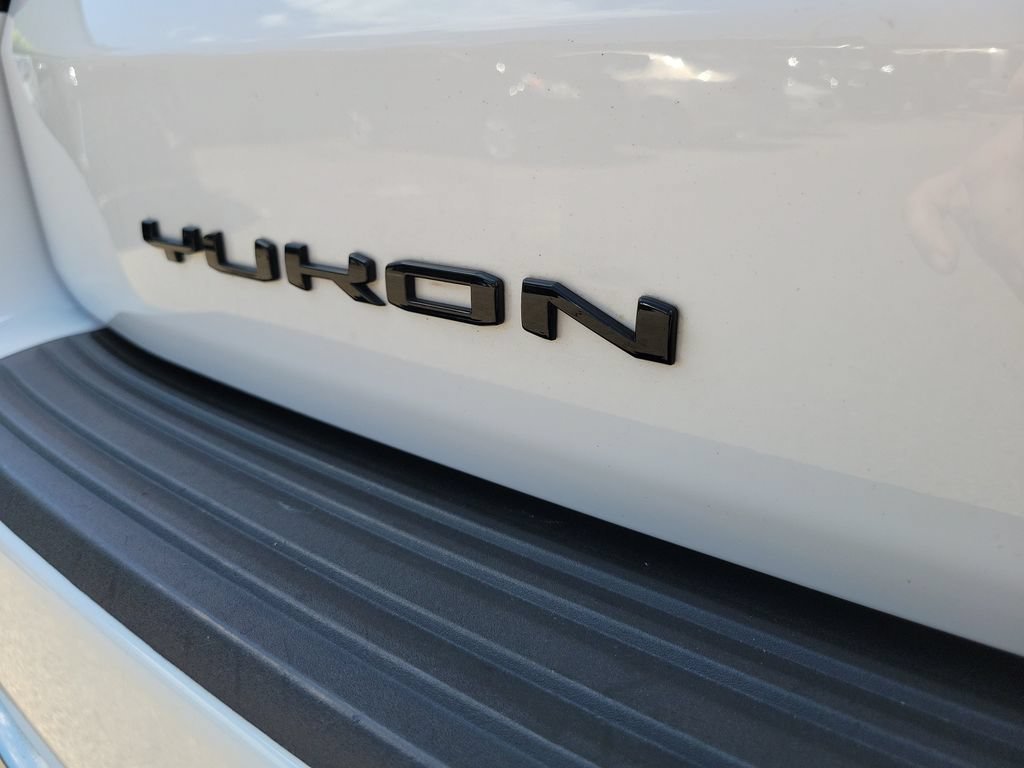 Used 2022 Summit White GMC Denali image 7