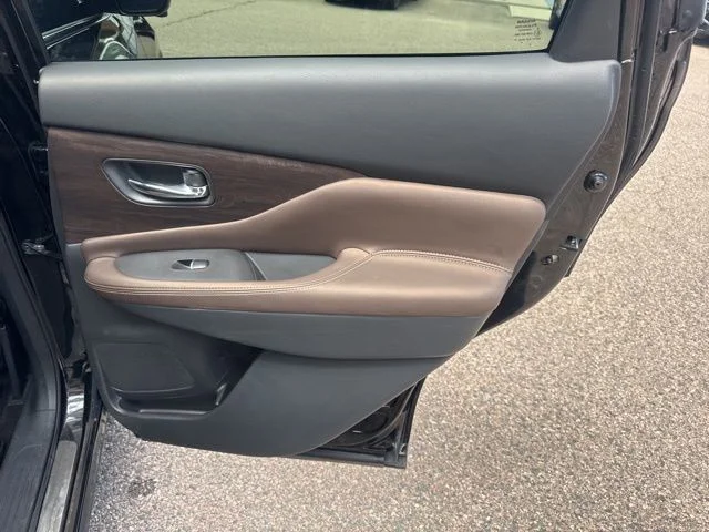 Used 2024 Super Black Nissan Platinum image 28