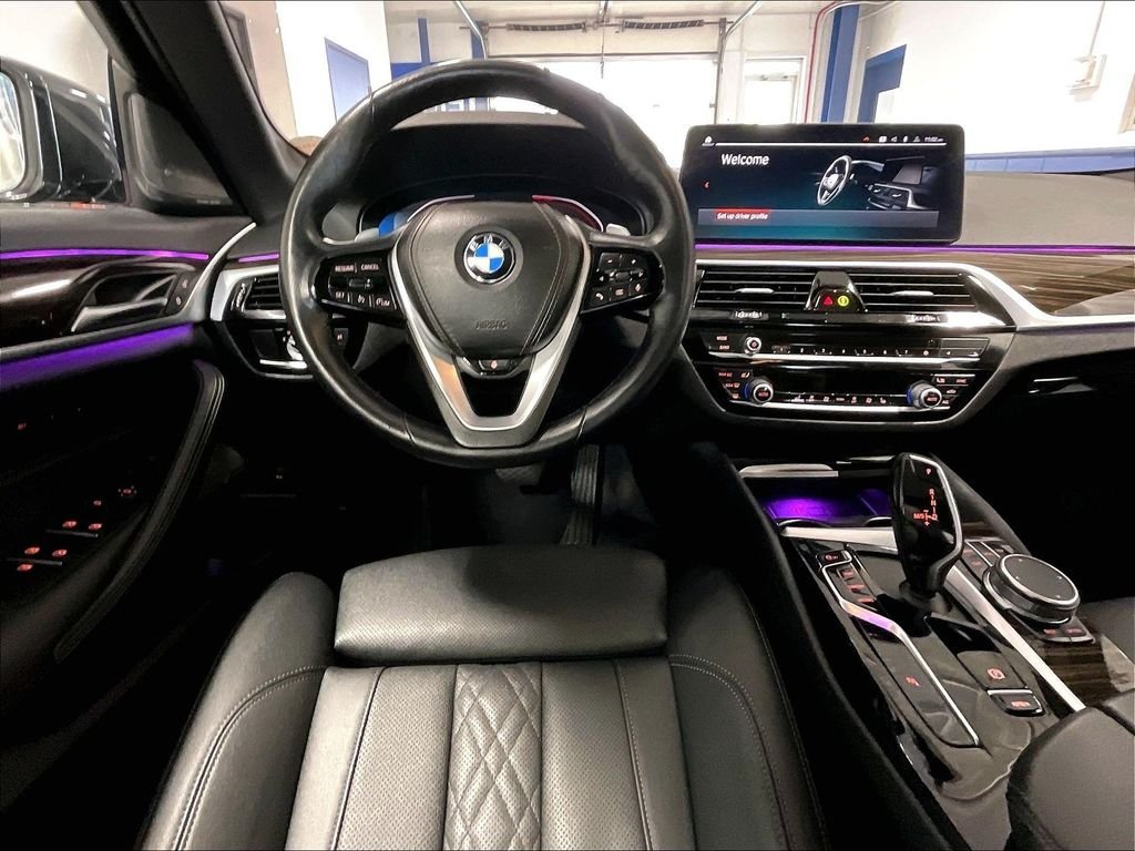 Used 2023 Gray BMW 530i xDrive image 17