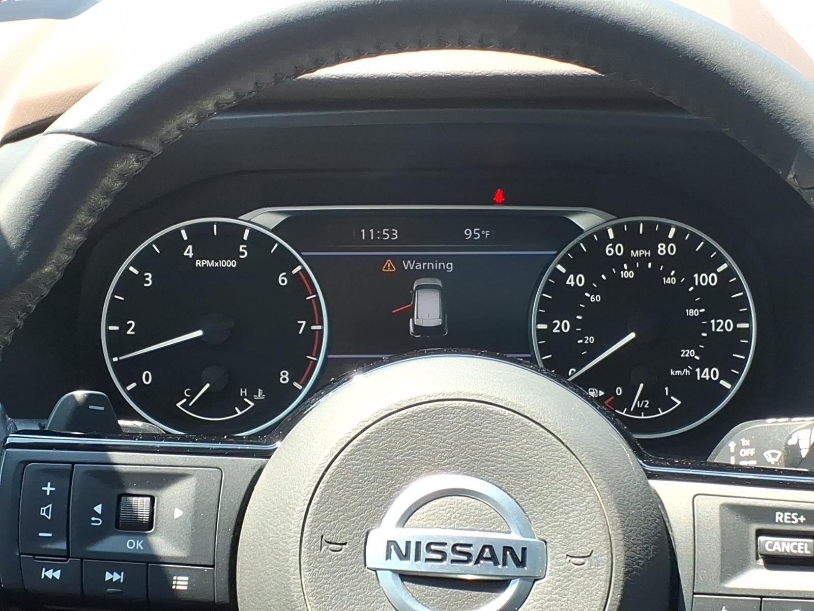 Used 2021 Pearl White Tricoat Nissan SL image 13