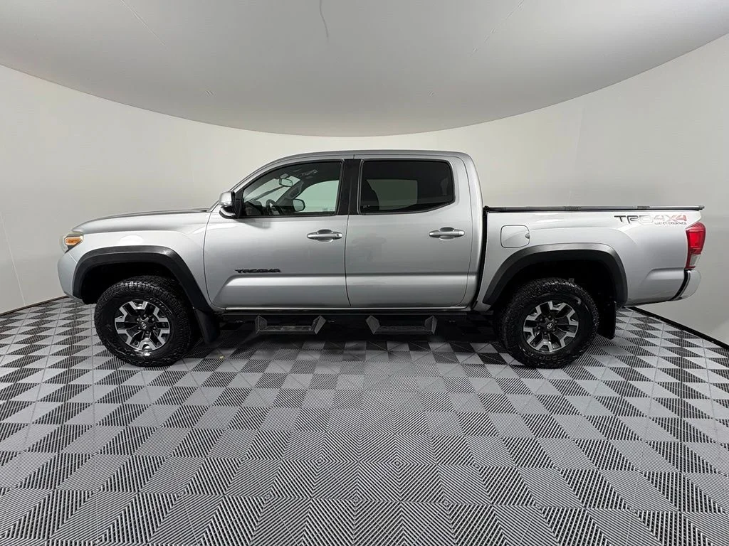 Used 2017 Silver Toyota TRD Off-Road image 12
