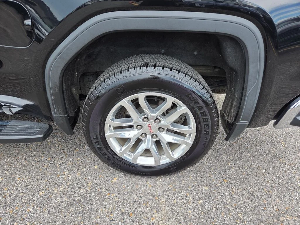 Used 2021 Black GMC SLT image 24