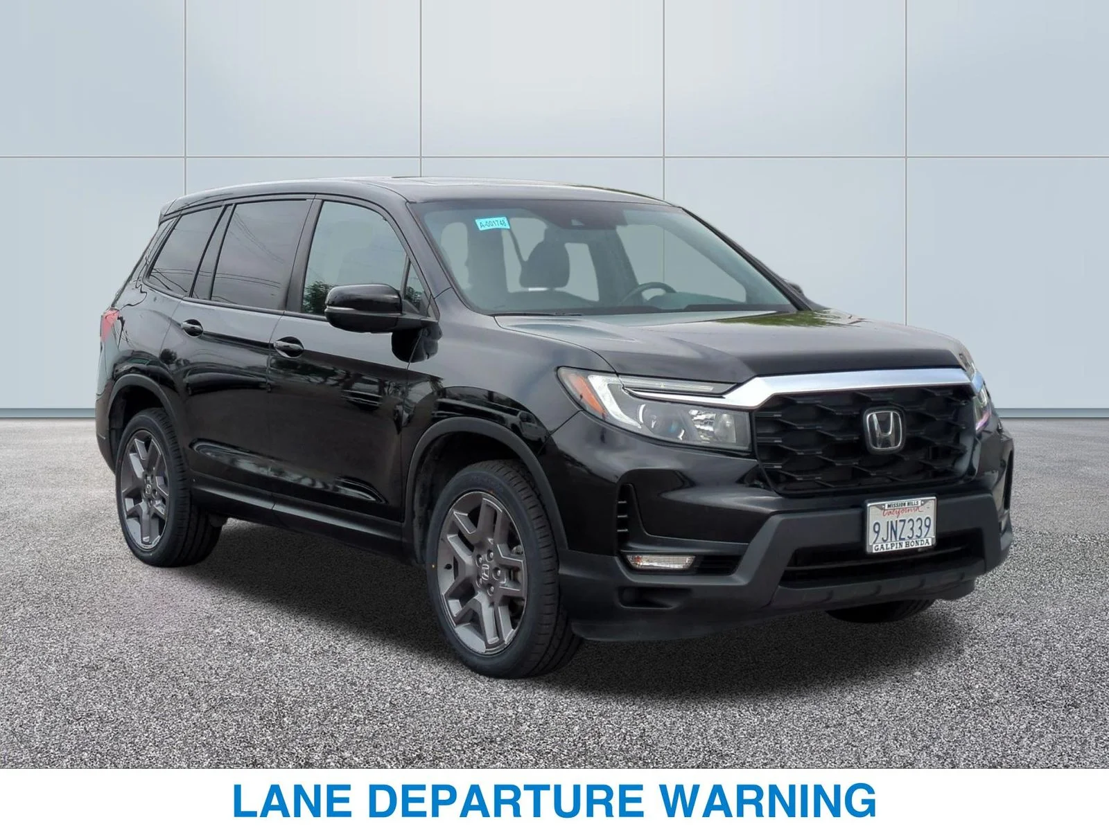 Used 2023 Black Honda EX-L image 4