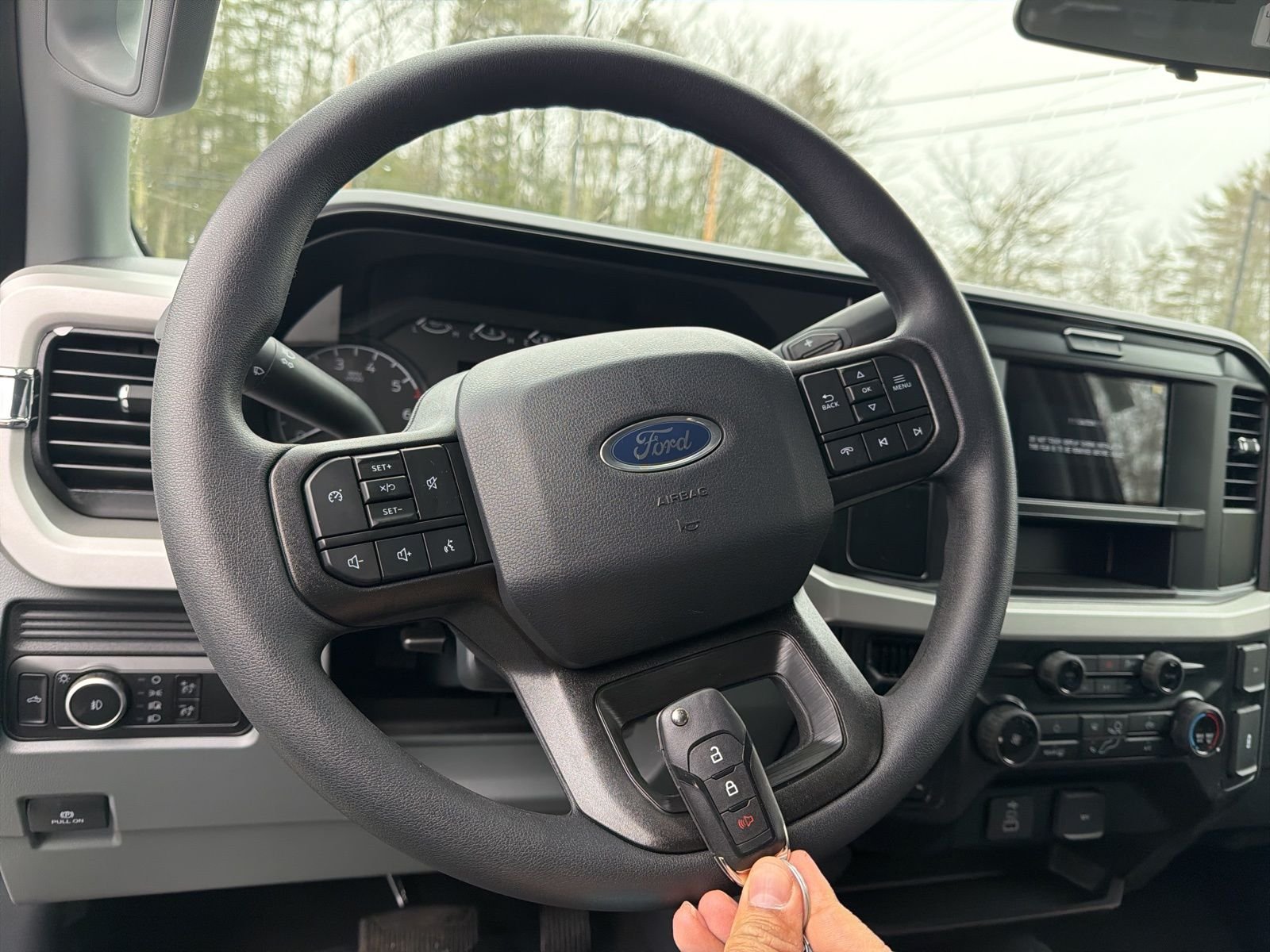 New 2026 Oxford White Ford F-250® XL image 21