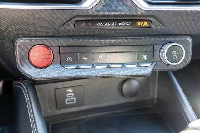 Used 2025  Ford GT Premium image 43