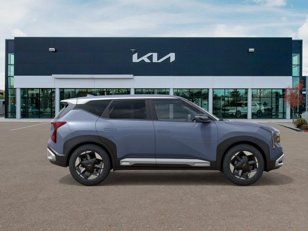 New 2027 Gray Kia S image 7