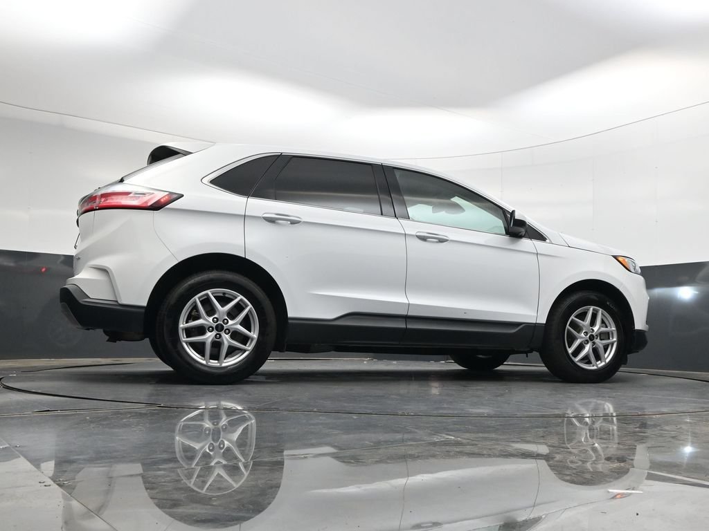 Used 2024 White Ford SEL image 48