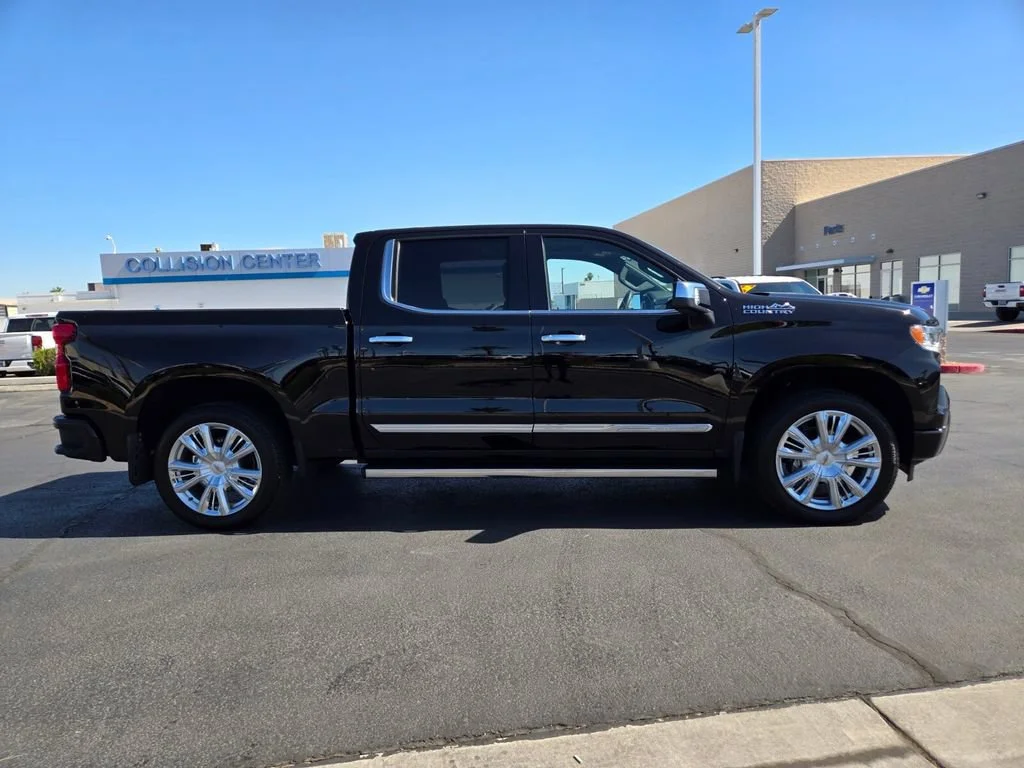 Used 2024 Black Chevrolet High Country image 7