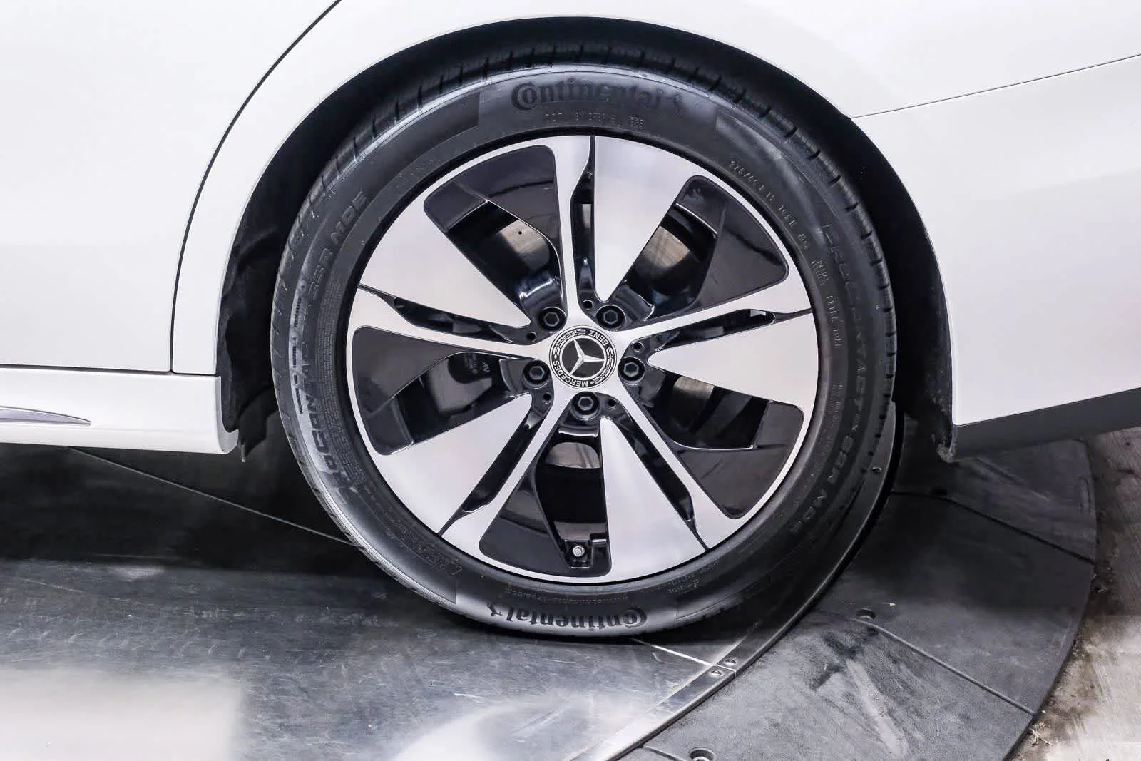 Certified Used 2026 Polar White Mercedes-Benz E 350 image 9