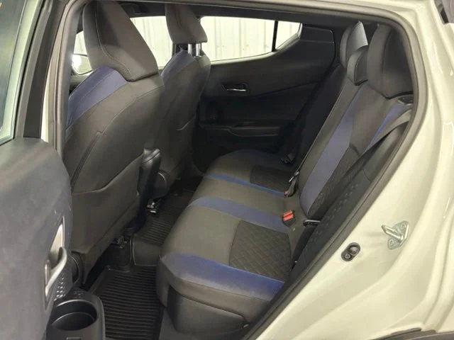 Used 2022 Beige Toyota XLE image 10