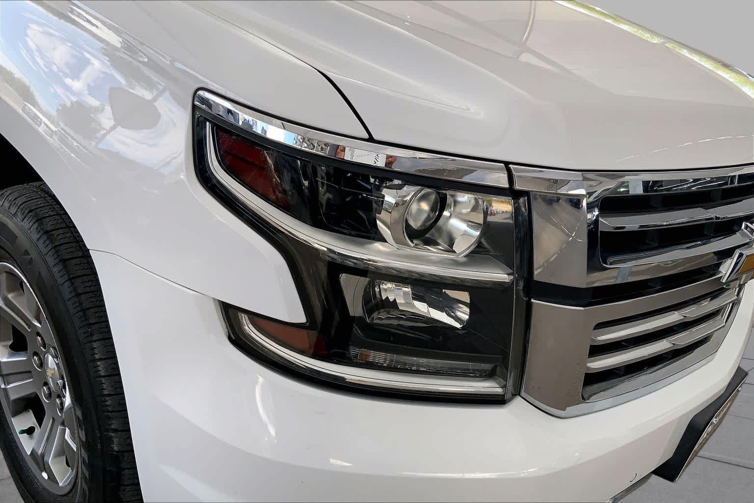 Used 2019 Summit White Chevrolet LT image 28