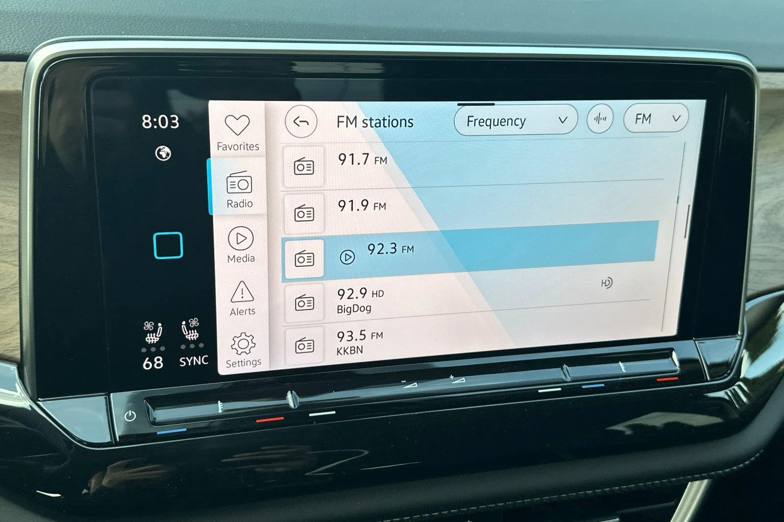 New 2026 Avocado Green Pearl Volkswagen 2.0T SE w/Technology image 19