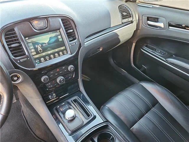 Used 2022 White Chrysler S Rear-Wheel Drive image 20