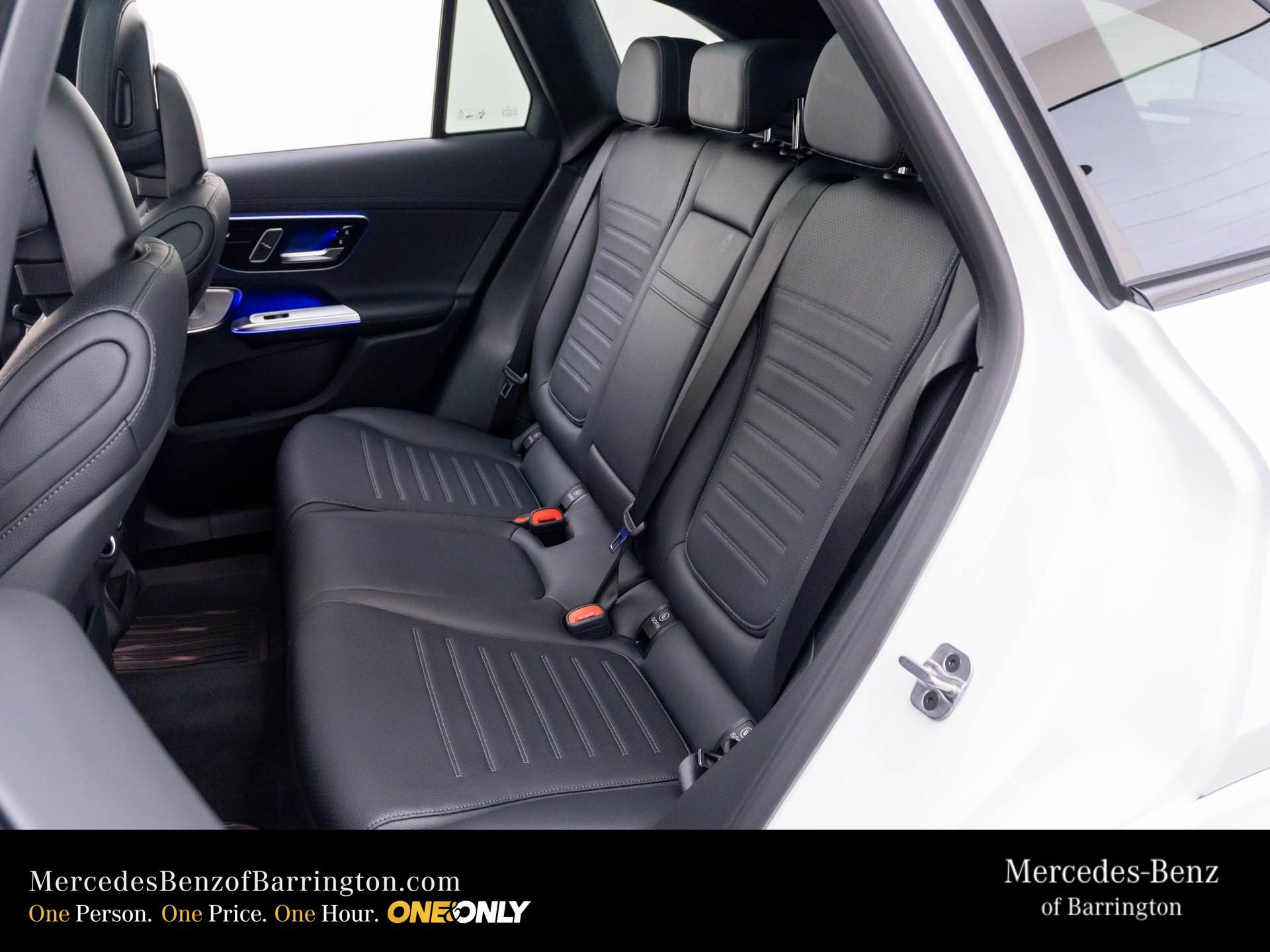 New 2026 MANUFAKTUR Moonlight White Metallic Mercedes-Benz GLC 300 image 66