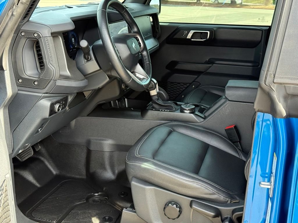 Certified Used 2025 Blue Metallic Ford Badlands image 6