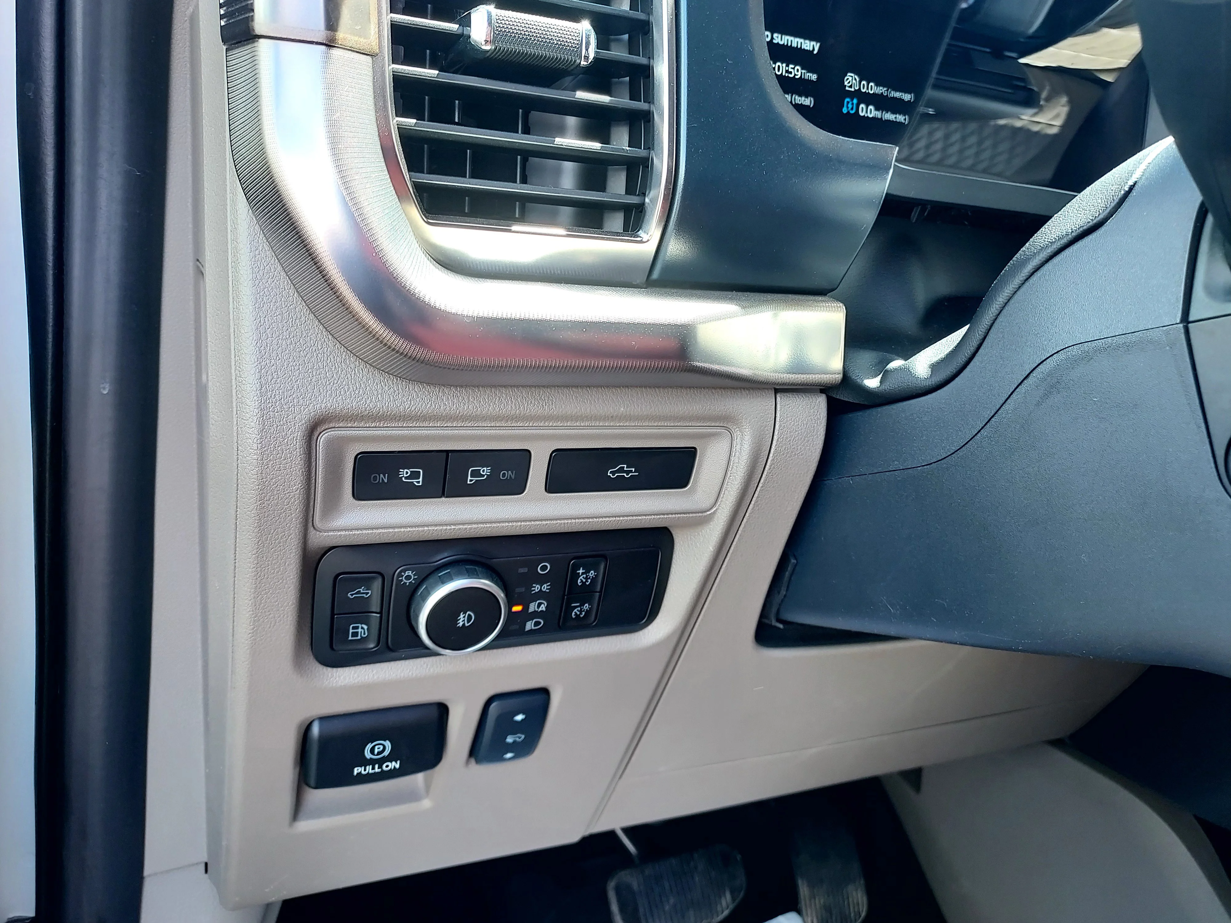 Used 2024 White Ford Platinum image 41